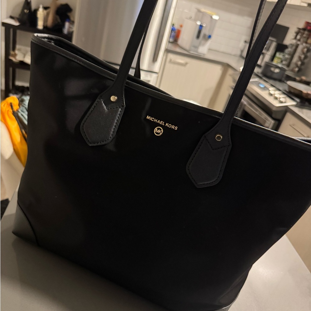 Michael Kors Eva Large Tote Bag Black Nylon & Leather Trim NWT